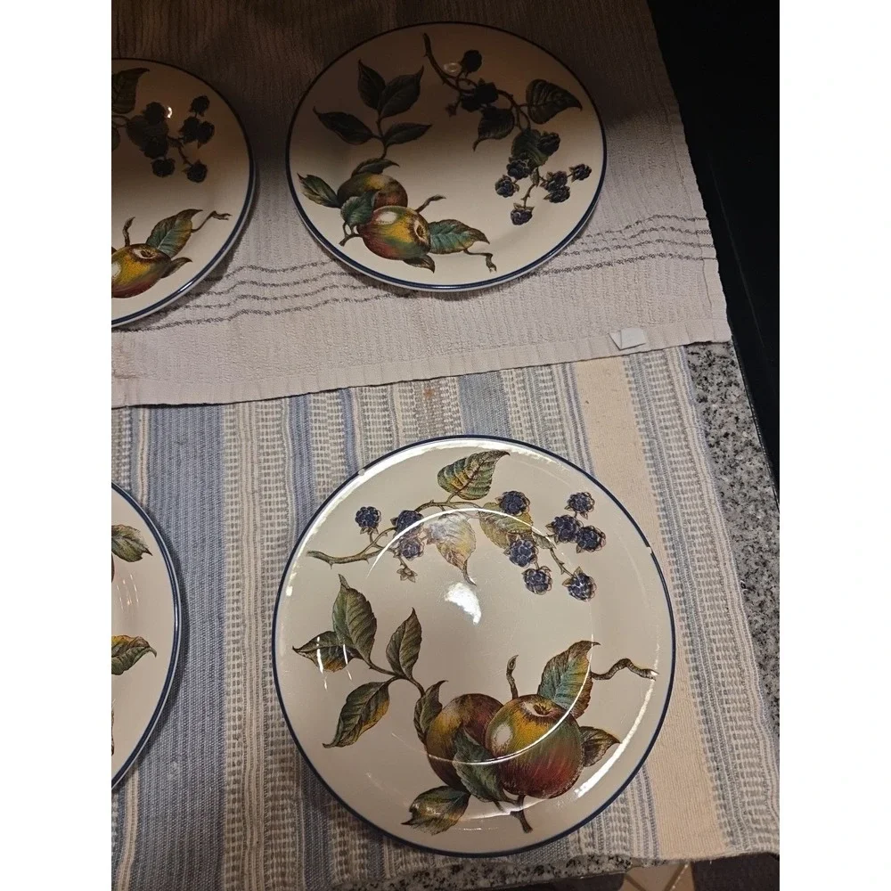 Pier 1 Macintosh Dinner & Salad Plate Set - Made in England - Angleterre